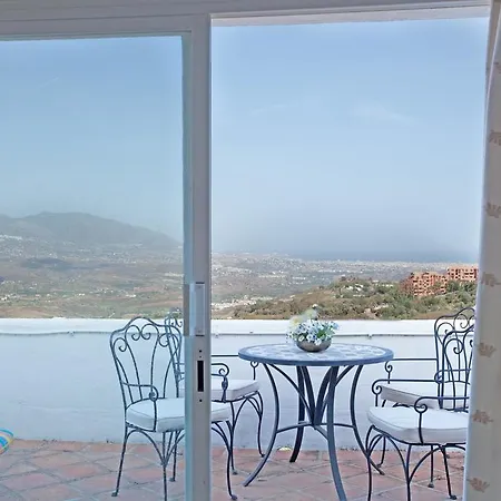 Apartamento Jacarandas La Mairena Marbella